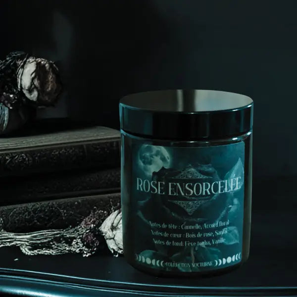 Bougie rose ensorcelée - Lueurs Nocturnes