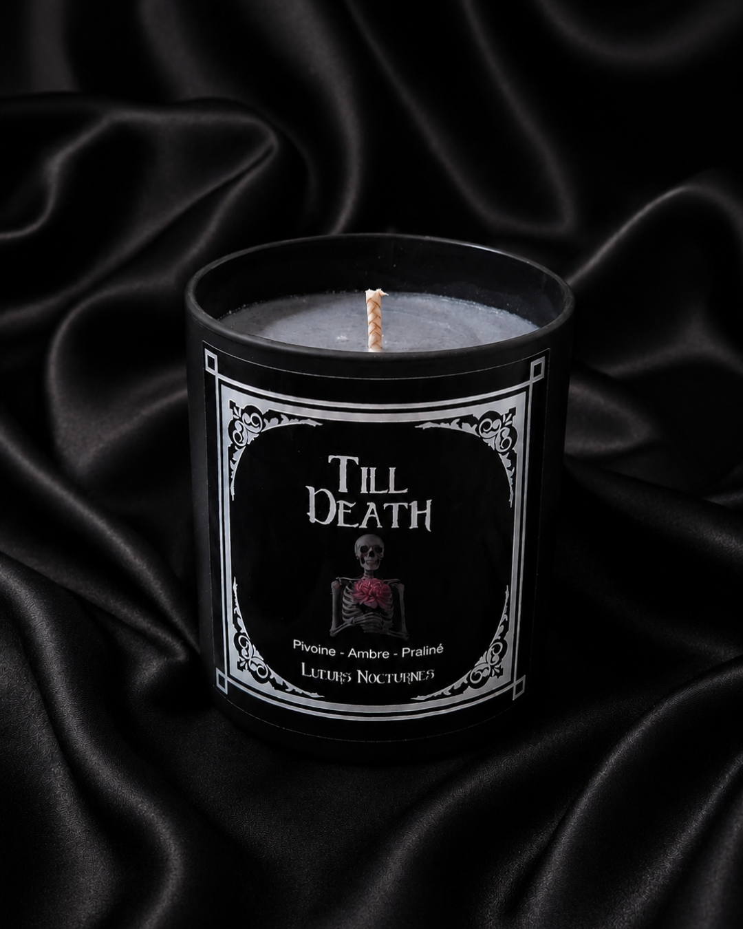 Till Death ~ Bougie (pivoine, ambre, praliné)